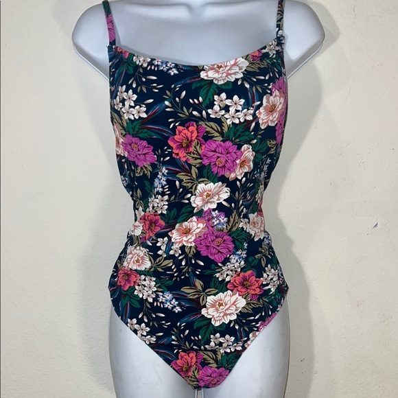 Jessica Simpson Floral m One Piece swim suit with adjustable tie in the back - Picture 1 of 8